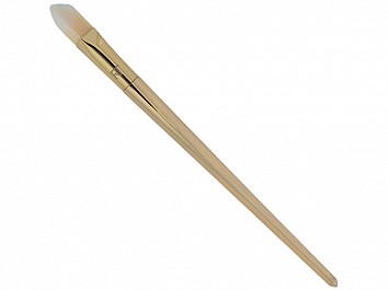 Real Techniques Bold Metals 102 Triangle Concealer Brush